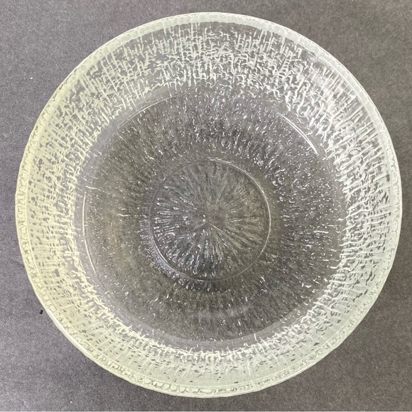 Vintage Indiana Glass Clear Crystal Ice Textured Bark 5" Fruit Bowl MCM - Picture 2 of 5